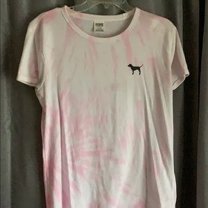 VS Pink, pink the dye tee